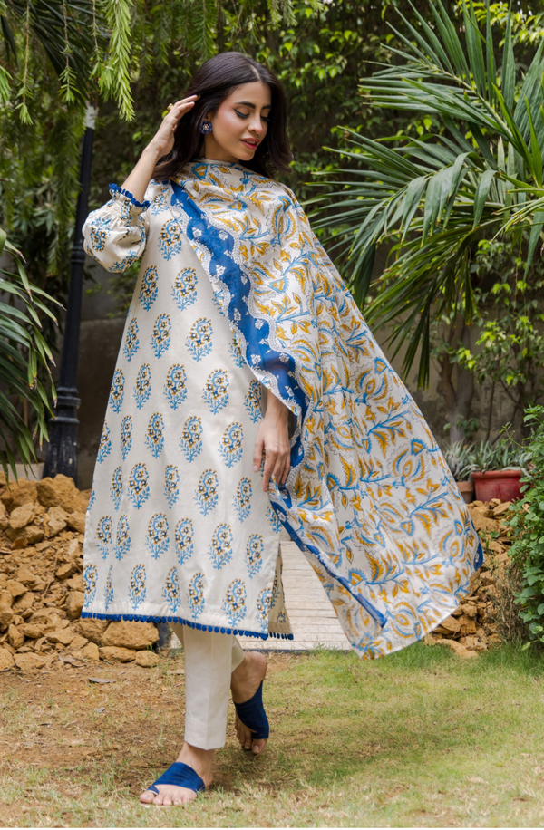 SD42013 Gule Gulzar Unstitched 3 Piece Winter Collection By Gul Ahmed